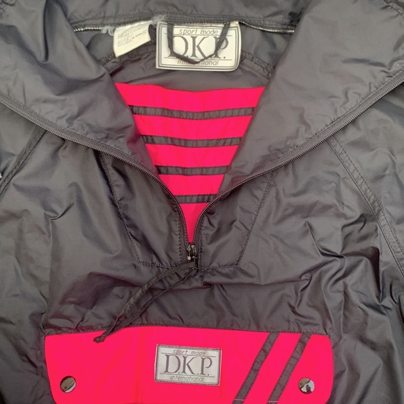 Vintage Sport Mode D.K.P. International Windbreaker - Picture 7 of 10